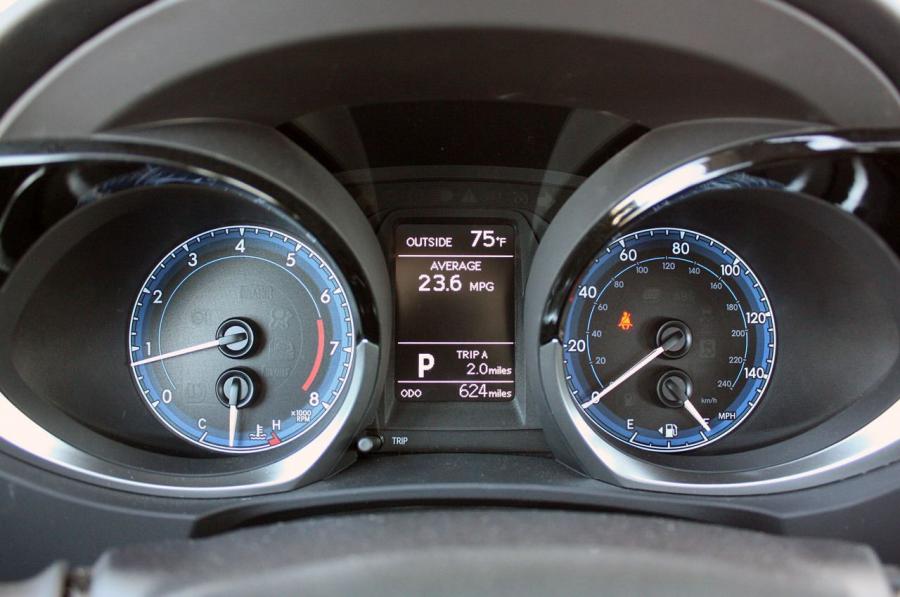  Toyota Corolla 2014 года  (фото 46 из 212)
